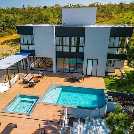 Pousada Com Piscina, Jacuzzi E Com Vista Em Capitolio - Casa Decore Esterno foto