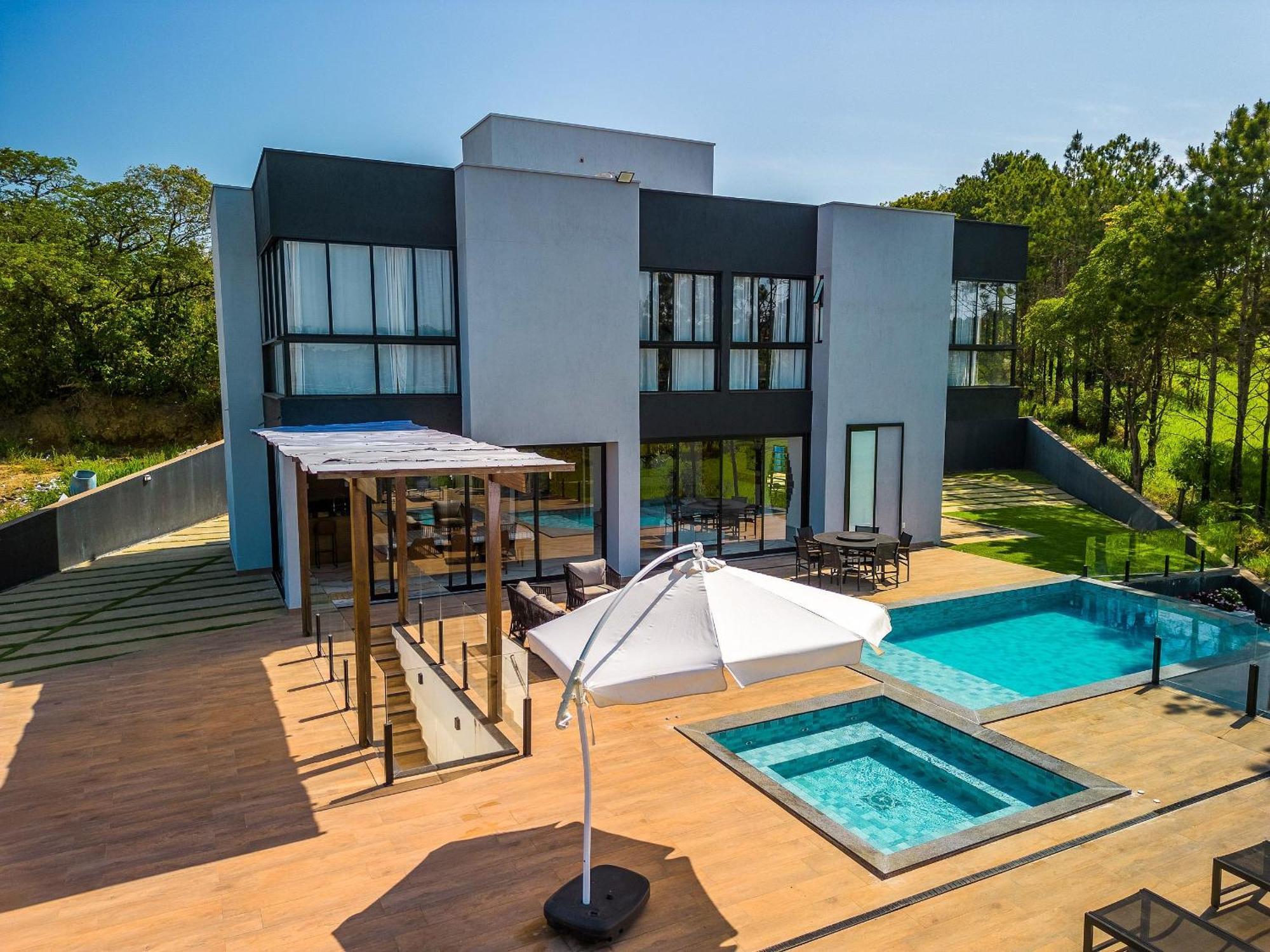 Pousada Com Piscina, Jacuzzi E Com Vista Em Capitolio - Casa Decore Esterno foto