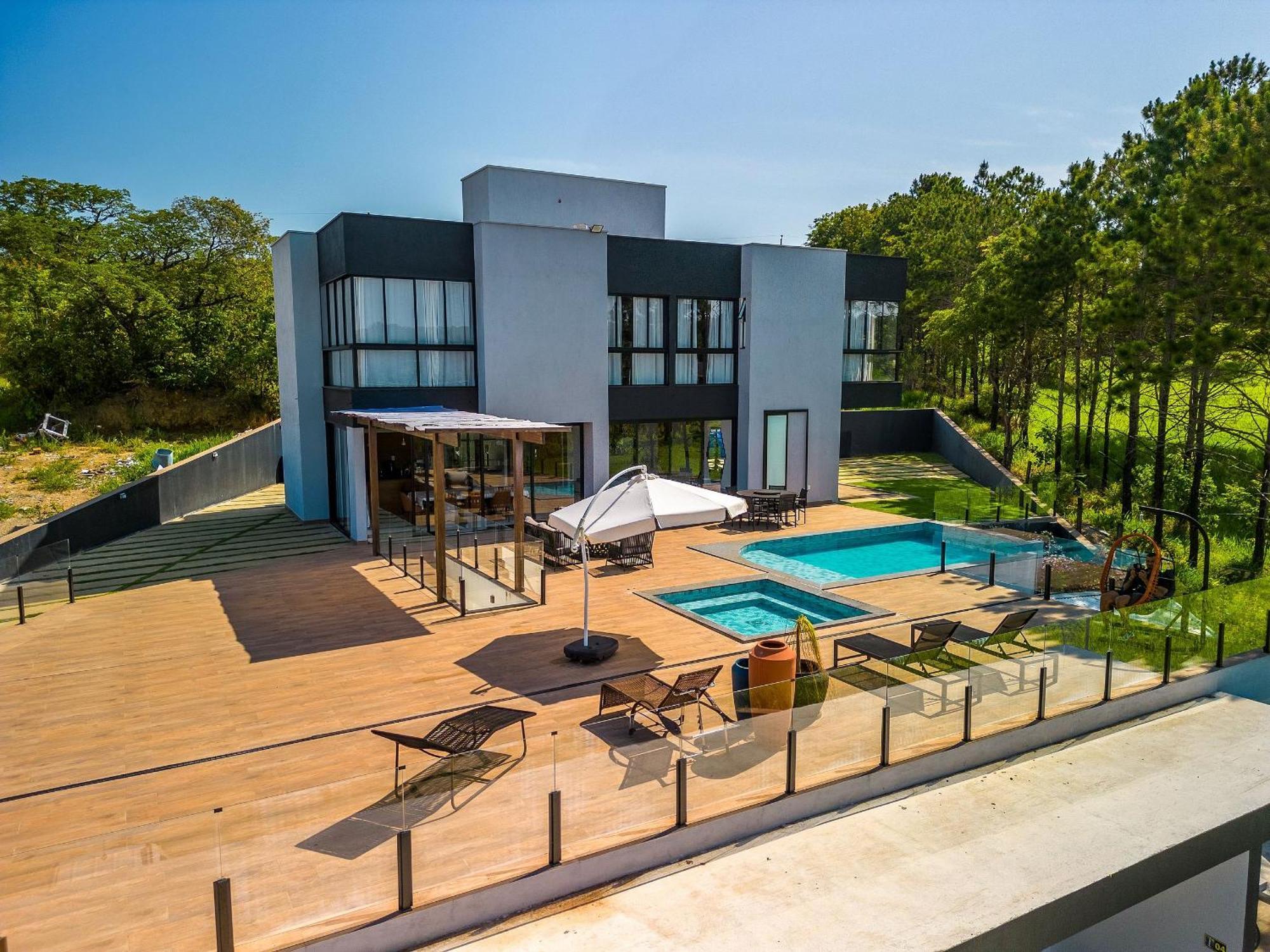 Pousada Com Piscina, Jacuzzi E Com Vista Em Capitolio - Casa Decore Esterno foto