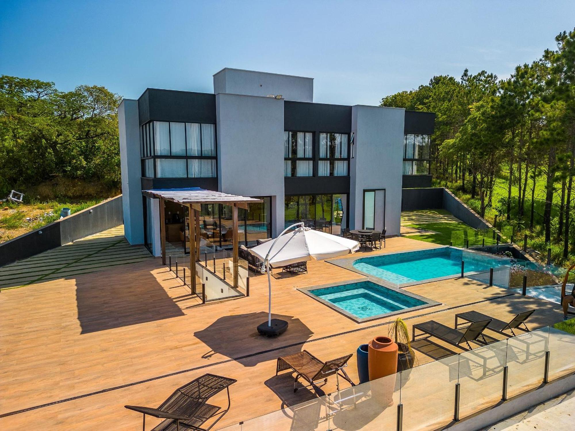 Pousada Com Piscina, Jacuzzi E Com Vista Em Capitolio - Casa Decore Esterno foto